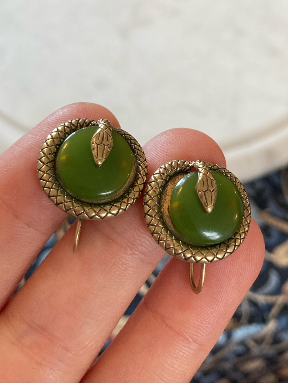 Antique Art Deco Snake Coiled Faux Jade Screwback Earrings - Picture 3 of 9